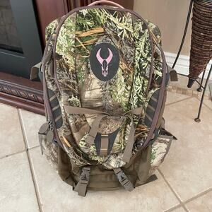 Badlands Kali Womens Hunting Day Pack Approach Realtree